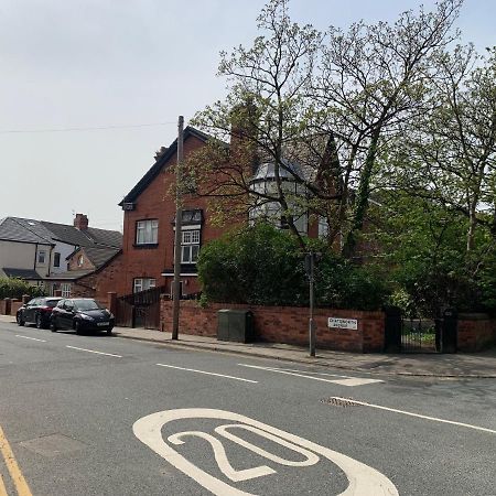 Be My Guest Liverpool - Ground Floor Apartment With Parking Екстериор снимка