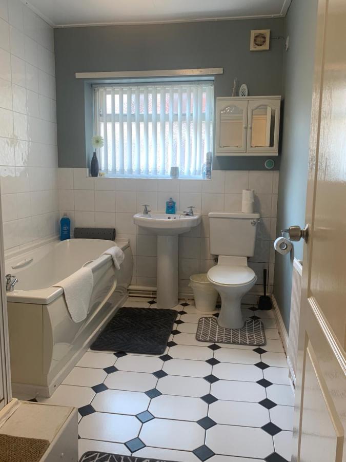 Be My Guest Liverpool - Ground Floor Apartment With Parking Екстериор снимка